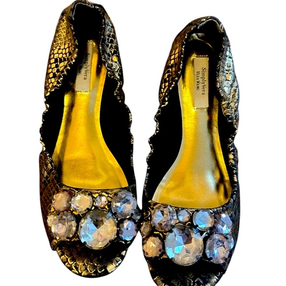 Simply Vera Gold Embellished Women's Flats - size 7.5 - Picture 1 of 4